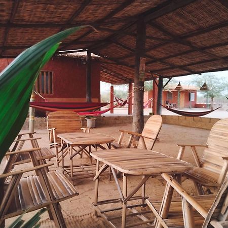 Hotel Nguel Du Saloum - Chez Abdou Et Mar Mar Lodj Exterior foto