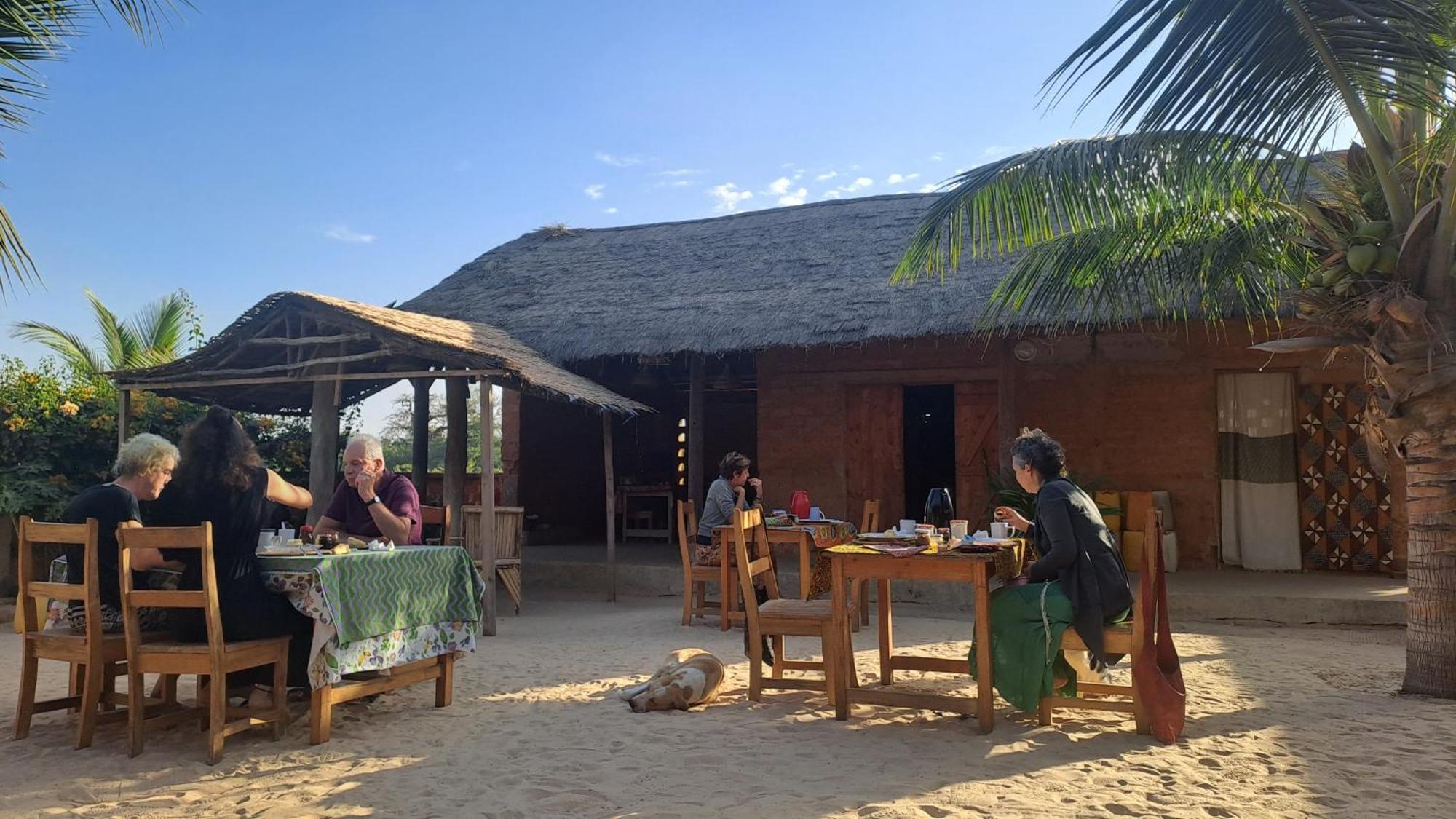Hotel Nguel Du Saloum - Chez Abdou Et Mar Mar Lodj Exterior foto
