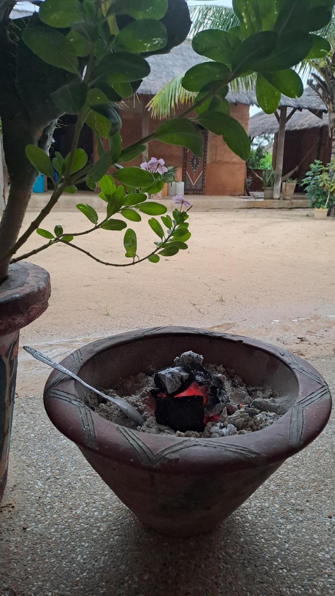 Hotel Nguel Du Saloum - Chez Abdou Et Mar Mar Lodj Exterior foto