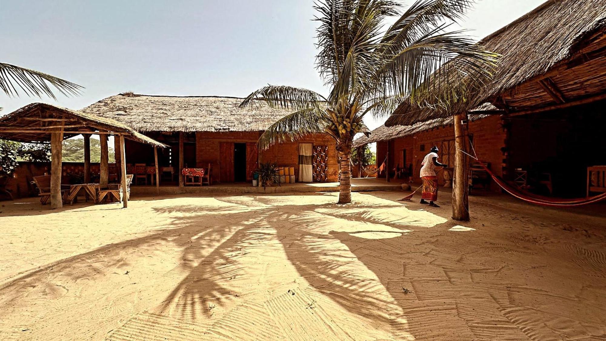 Hotel Nguel Du Saloum - Chez Abdou Et Mar Mar Lodj Exterior foto