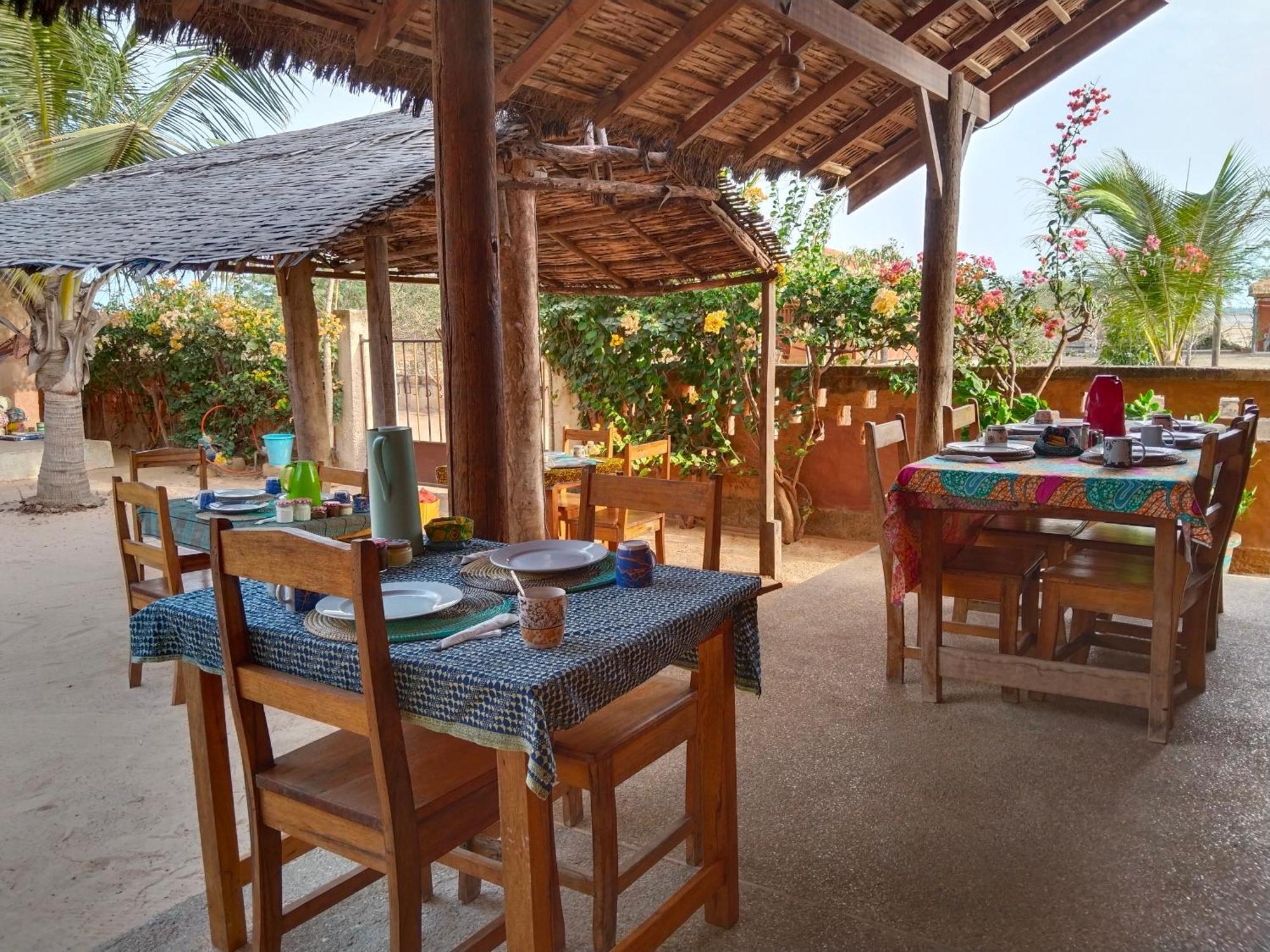 Hotel Nguel Du Saloum - Chez Abdou Et Mar Mar Lodj Exterior foto