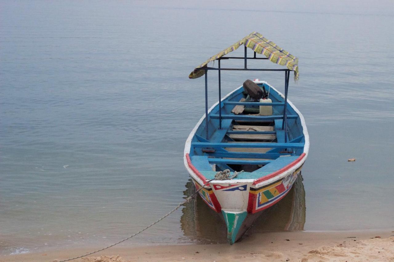 Hotel Nguel Du Saloum - Chez Abdou Et Mar Mar Lodj Exterior foto